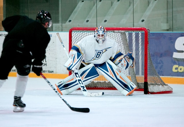 hockey
planet ice
south row
united kingdom
Sports Images
Sports Images
goal
net
goalkeeper
goalie
stick
male
man
ice hockey
pads
ice hockey goalie
indoor
structure
building
ice rink
Public domain images
